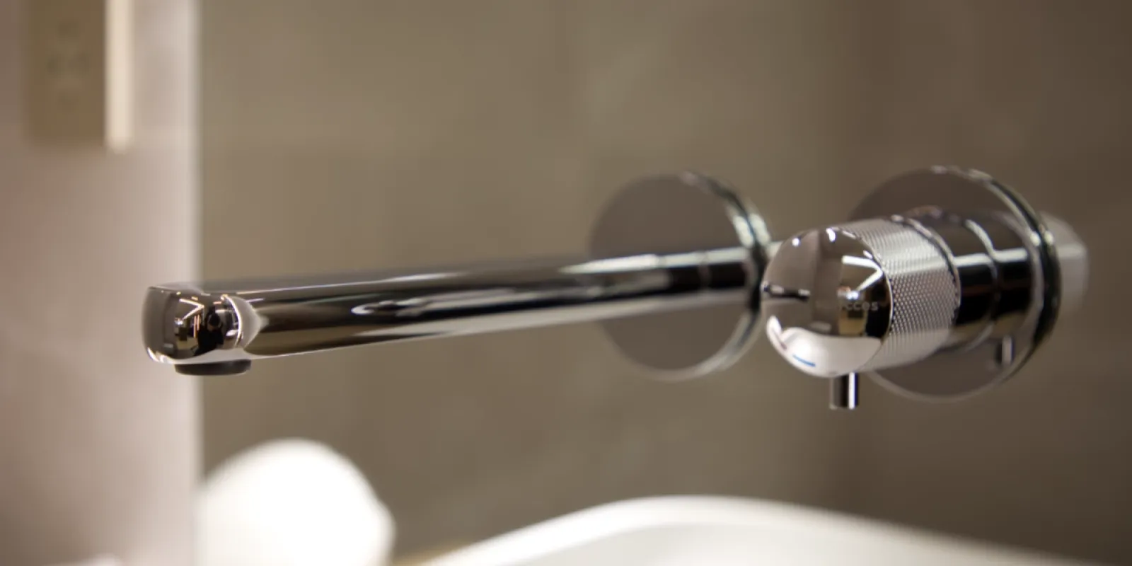 Showroom baño y grifos de calidad Sanycces - diseño e interiorismo Elit-Decor