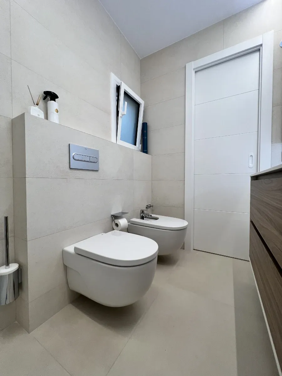 reforma de baño en la calle Valencia - dentro de una reforma integral en Barcelona y de Elit Decor