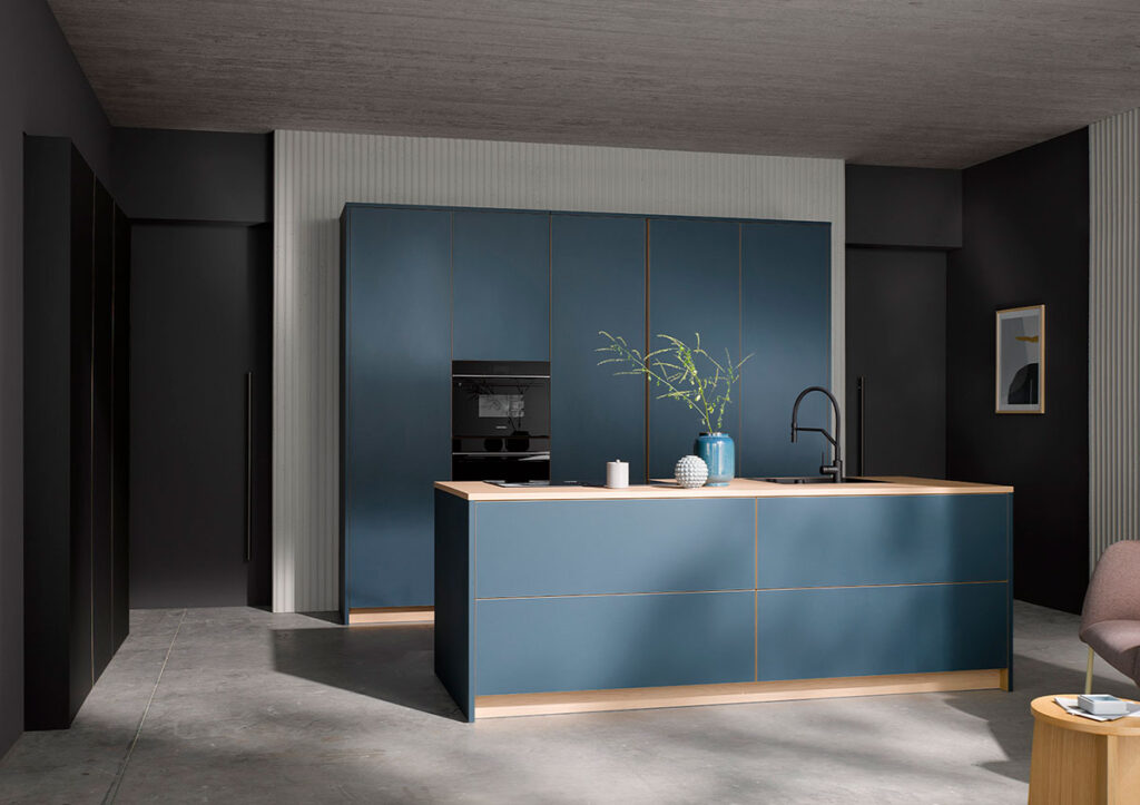 Tendencias en decoración, reformas y muebles en 2025 y 2026 decoración-reformas-integrales-interiorismo-cocina-azul-de-sueño